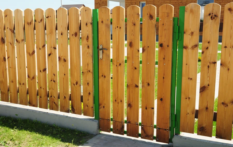 How Fencing Can Enhance Your Landscape Design in Calgary, AB